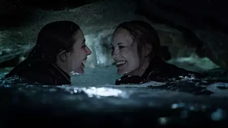 Pod powierzchnią - galeria zdjęć - filmweb