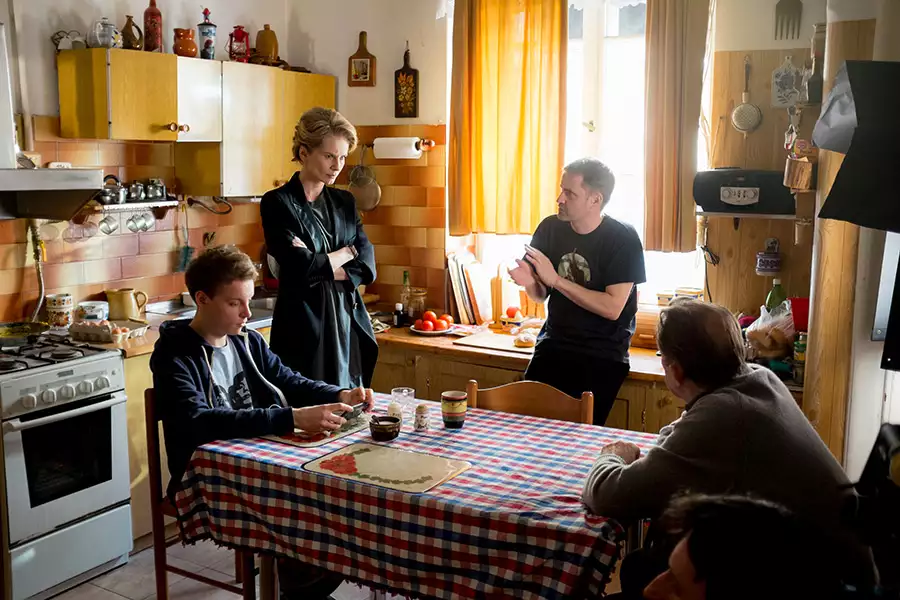 Pakt - galeria zdjęć - filmweb