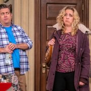 Kevin Can F**k Himself - galeria zdjęć - filmweb