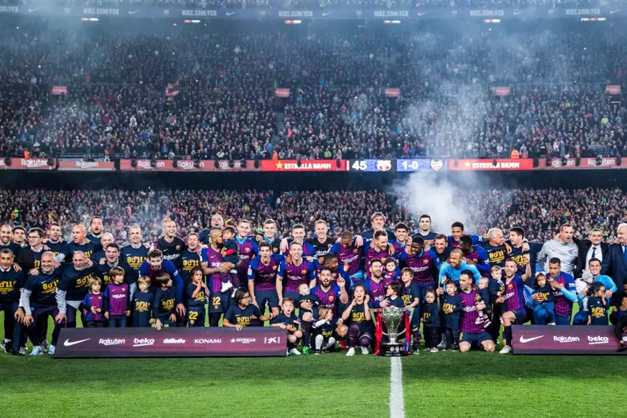 FC Barcelona: Mistrzowie z bliska - galeria zdjęć - filmweb