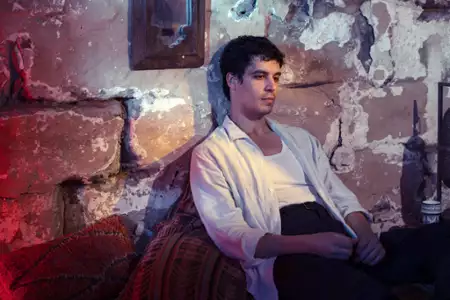 Little Birds - galeria zdjęć - filmweb