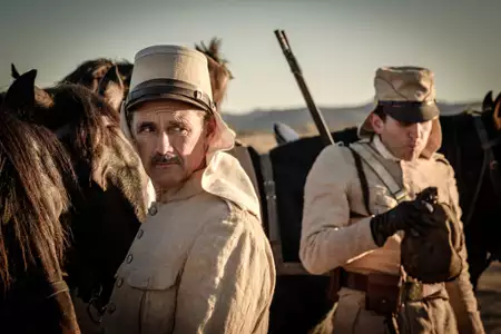 Czekając na barbarzyńców - galeria zdjęć - filmweb