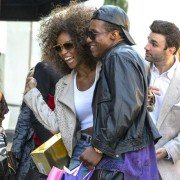 Whitney - galeria zdjęć - filmweb
