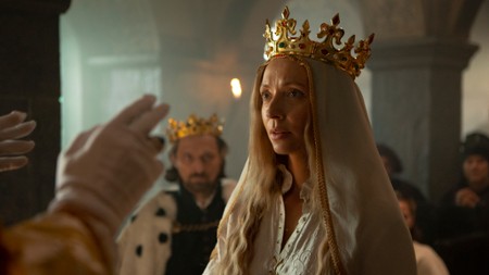 Sezon 1 Odcinek 114 Sama wśród wrogów