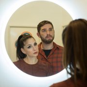 This Close - galeria zdjęć - filmweb
