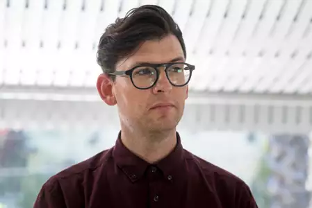 This Close - galeria zdjęć - filmweb