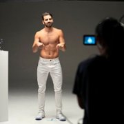 This Close - galeria zdjęć - filmweb