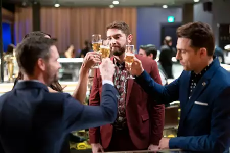 This Close - galeria zdjęć - filmweb