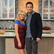 Young & Hungry - galeria zdjęć - filmweb