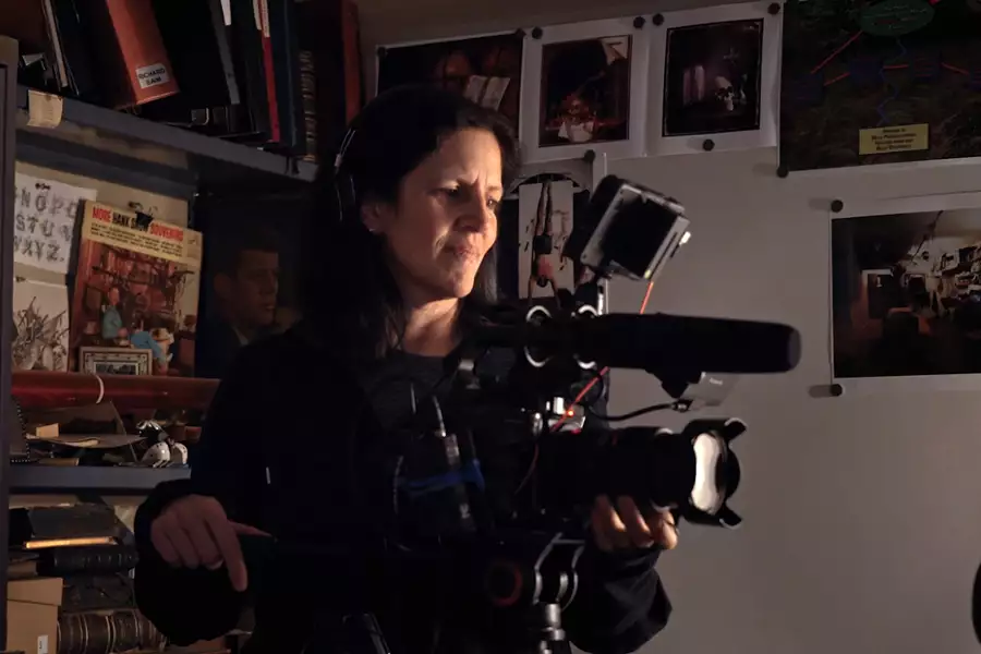 Całe to piękno i krew - galeria zdjęć - filmweb