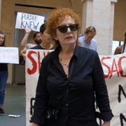 Całe to piękno i krew - galeria zdjęć - filmweb