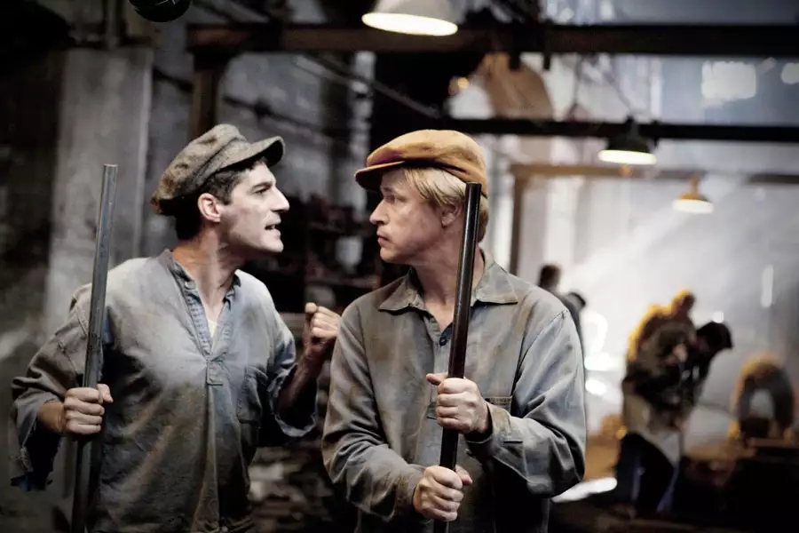 Stulatek, który wyskoczył przez okno i zniknął - galeria zdjęć - filmweb