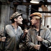 Stulatek, który wyskoczył przez okno i zniknął - galeria zdjęć - filmweb