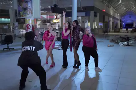 Girls5Eva - galeria zdjęć - filmweb