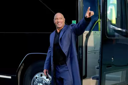 Młody The Rock - galeria zdjęć - filmweb
