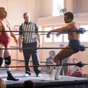 Młody The Rock - galeria zdjęć - filmweb