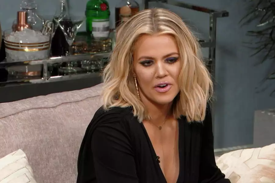 Kocktails with Khloé - galeria zdjęć - filmweb