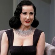 Kocktails with Khloé - galeria zdjęć - filmweb
