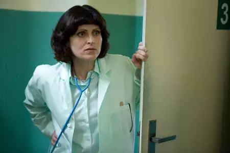 Hodinu nevíš... - galeria zdjęć - filmweb