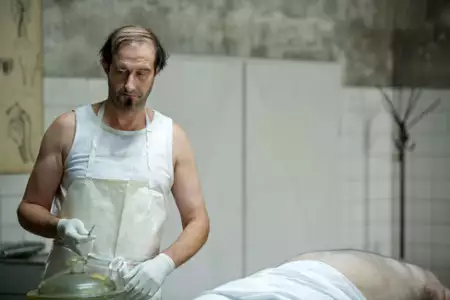 Hodinu nevíš... - galeria zdjęć - filmweb
