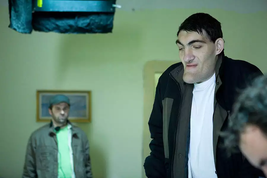 Hodinu nevíš... - galeria zdjęć - filmweb