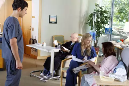 Emily Owens, M.D. - galeria zdjęć - filmweb