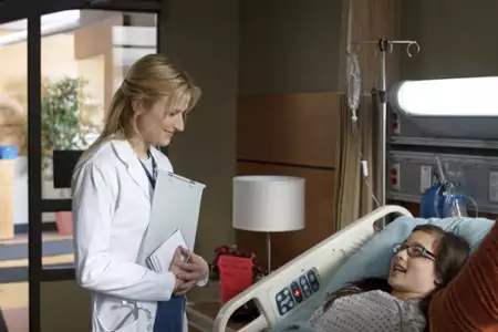 Emily Owens, M.D. - galeria zdjęć - filmweb