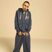 Anuvahood - galeria zdjęć - filmweb