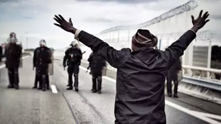 Refugee Blues - galeria zdjęć - filmweb