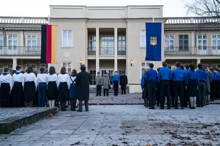 Milcząca rewolucja - galeria zdjęć - filmweb