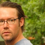 Szczęśliwy poeta - galeria zdjęć - filmweb
