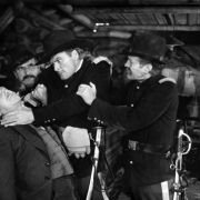 Umarli w butach - galeria zdjęć - filmweb