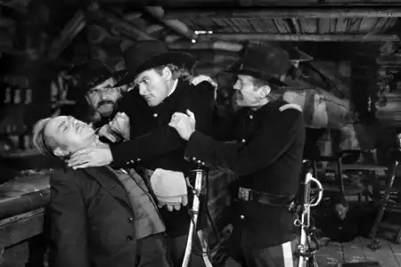 Umarli w butach - galeria zdjęć - filmweb