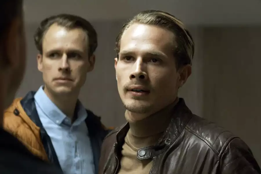 Przez ogień - galeria zdjęć - filmweb