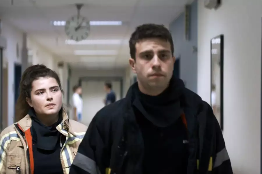 Przez ogień - galeria zdjęć - filmweb