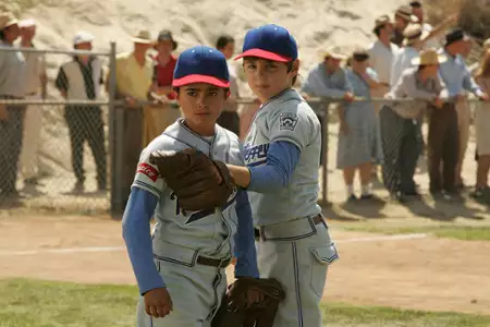The Perfect Game - galeria zdjęć - filmweb