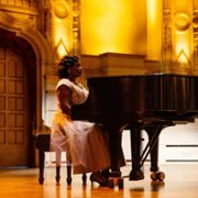 Robin Roberts Presents: Mahalia - galeria zdjęć - filmweb