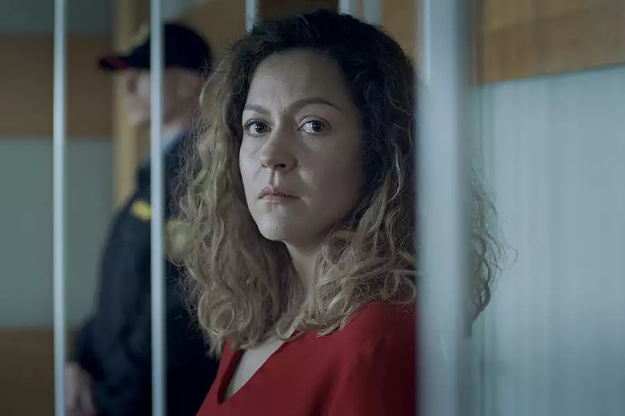 Pod szarym niebem - galeria zdjęć - filmweb
