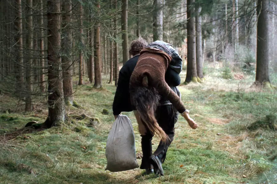 Kąpiel diabła - galeria zdjęć - filmweb