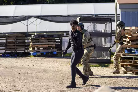 FBI - galeria zdjęć - filmweb