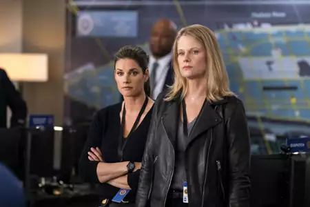 FBI - galeria zdjęć - filmweb