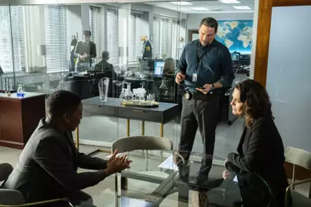 FBI - galeria zdjęć - filmweb