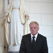 Graves - galeria zdjęć - filmweb