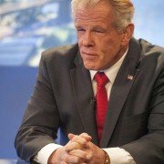 Graves - galeria zdjęć - filmweb