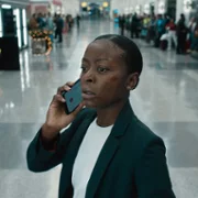 Carry-On - galeria zdjęć - filmweb