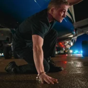Carry-On - galeria zdjęć - filmweb