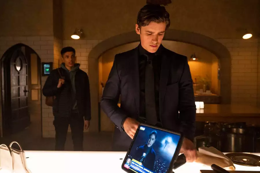 Titans - galeria zdjęć - filmweb