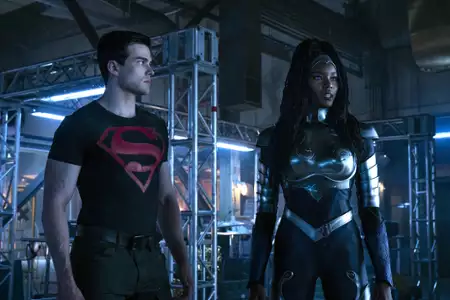 Titans - galeria zdjęć - filmweb