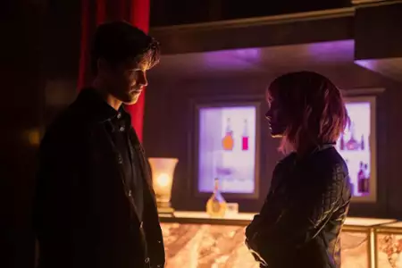 Titans - galeria zdjęć - filmweb