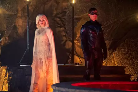 Titans - galeria zdjęć - filmweb